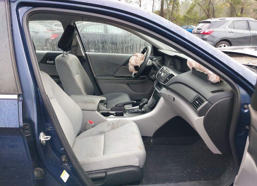 Photo 5 of 2015 Honda Accord LX (VIN 1HGCR2F30FA170900)