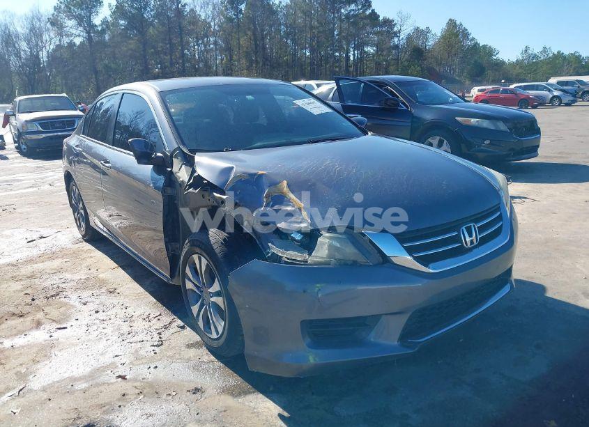 2015 Honda Accord LX (VIN 1HGCR2F30FA258426) main photo