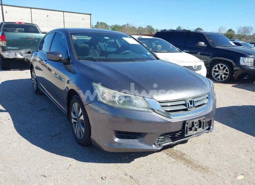 2015 Honda Accord LX (VIN 1HGCR2F30FA259043) main photo