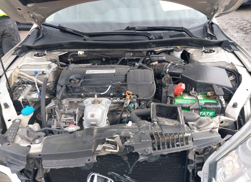 Photo 10 of 2015 Honda Accord LX (VIN 1HGCR2F30FA275291)