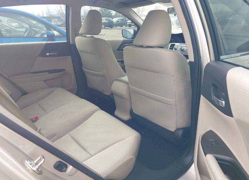 Photo 8 of 2015 Honda Accord LX (VIN 1HGCR2F30FA275291)