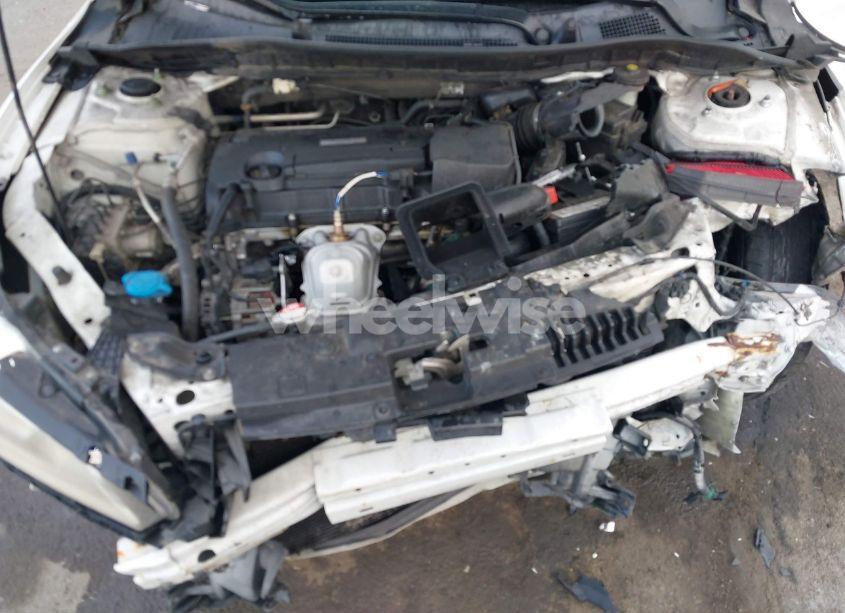 Photo 10 of 2016 Honda Accord LX (VIN 1HGCR2F30GA041895)