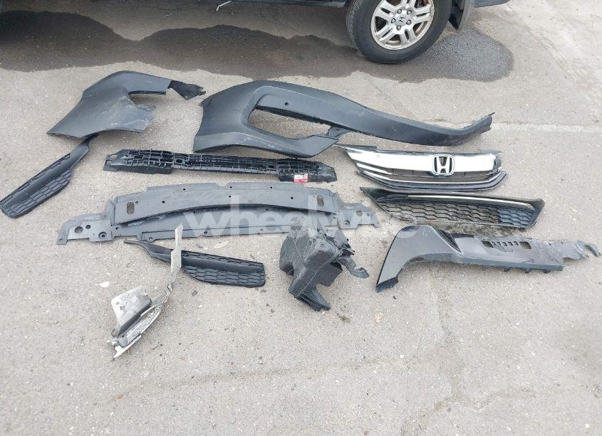 Photo 12 of 2016 Honda Accord LX (VIN 1HGCR2F30GA041895)