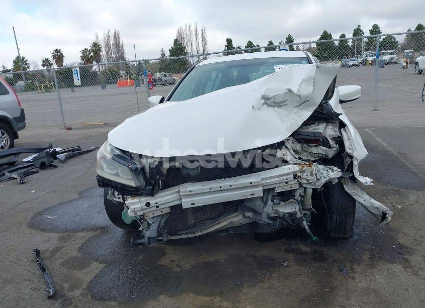Photo 13 of 2016 Honda Accord LX (VIN 1HGCR2F30GA041895)