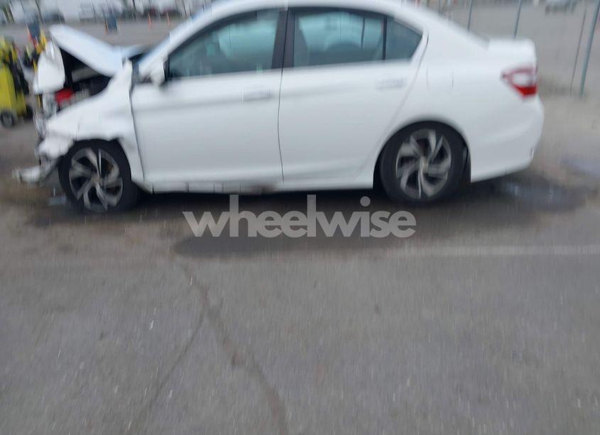 Photo 15 of 2016 Honda Accord LX (VIN 1HGCR2F30GA041895)