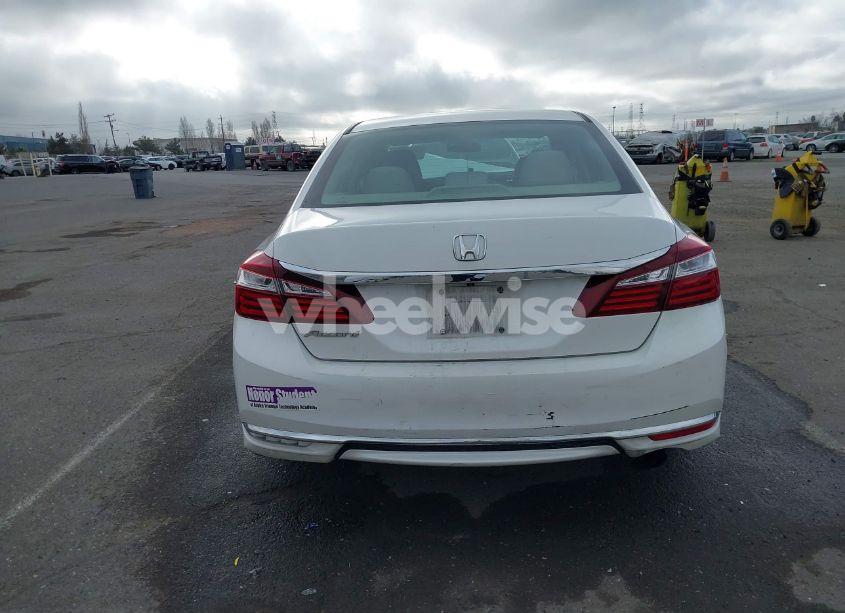 Photo 17 of 2016 Honda Accord LX (VIN 1HGCR2F30GA041895)