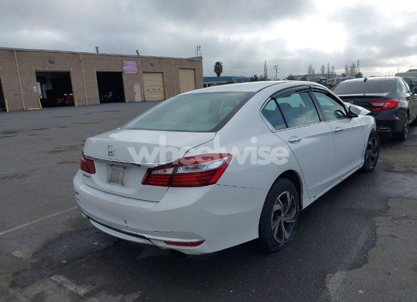 Photo 4 of 2016 Honda Accord LX (VIN 1HGCR2F30GA041895)