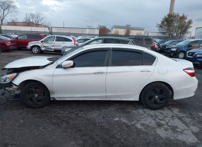 Photo 15 of 2016 Honda Accord LX (VIN 1HGCR2F30GA150597)