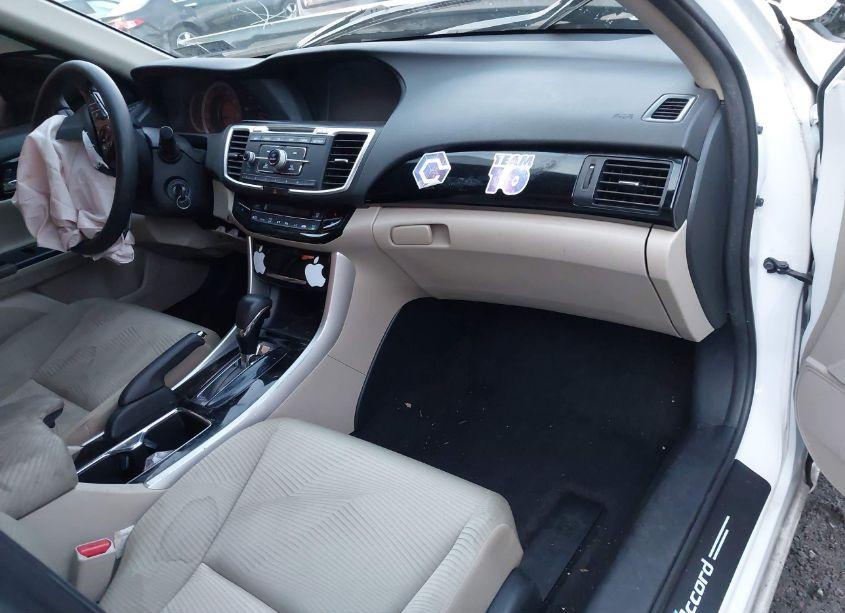 Photo 5 of 2016 Honda Accord LX (VIN 1HGCR2F30GA150597)