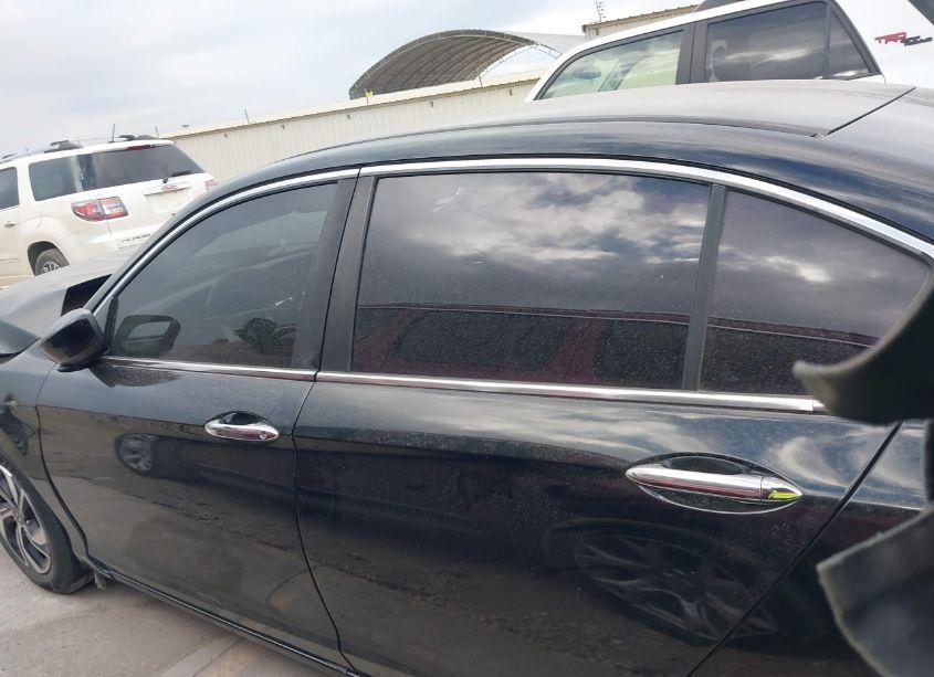 Photo 15 of 2016 Honda Accord LX (VIN 1HGCR2F30GA222298)