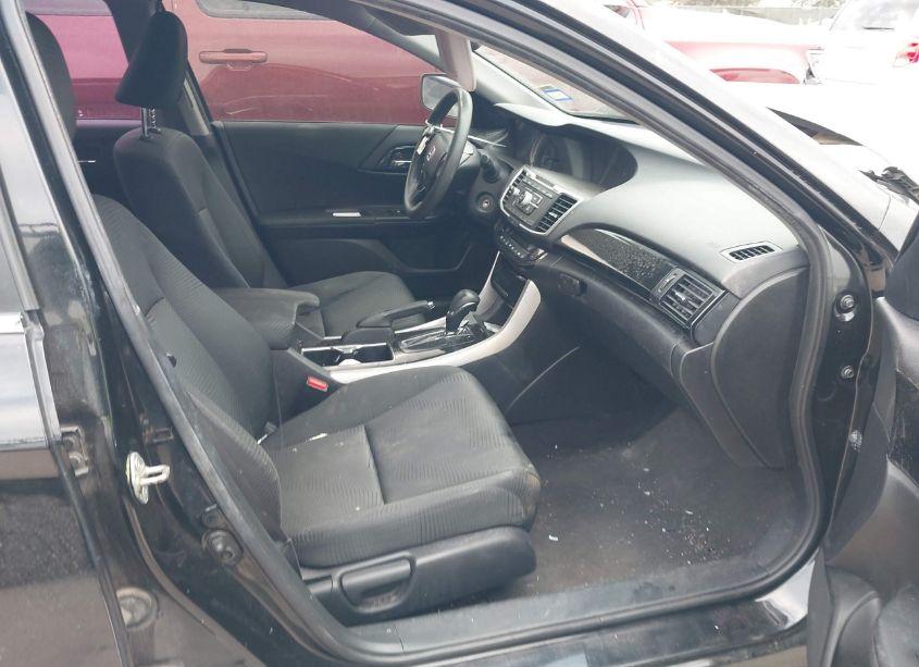 Photo 5 of 2016 Honda Accord LX (VIN 1HGCR2F30GA222298)