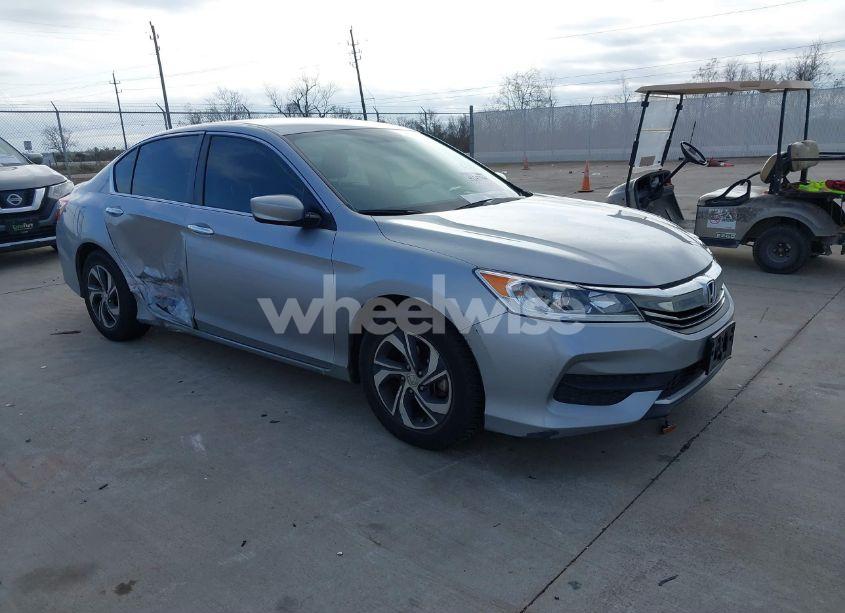 2017 Honda Accord LX (VIN 1HGCR2F30HA015573) main photo