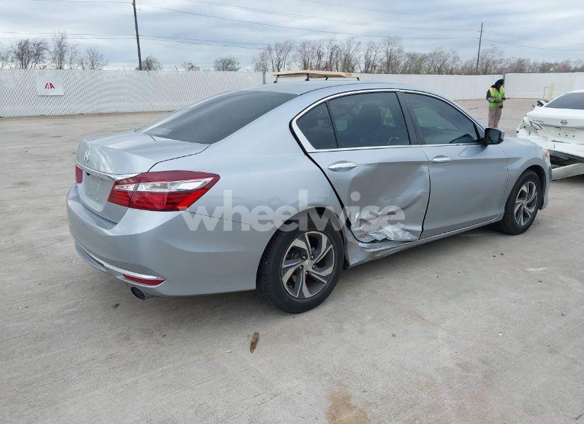 Photo 4 of 2017 Honda Accord LX (VIN 1HGCR2F30HA015573)