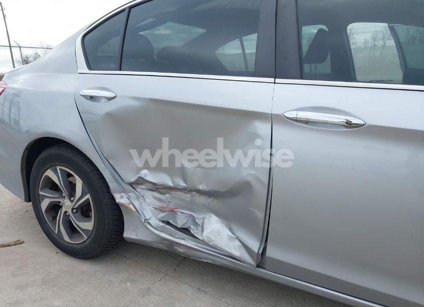 Photo 6 of 2017 Honda Accord LX (VIN 1HGCR2F30HA015573)