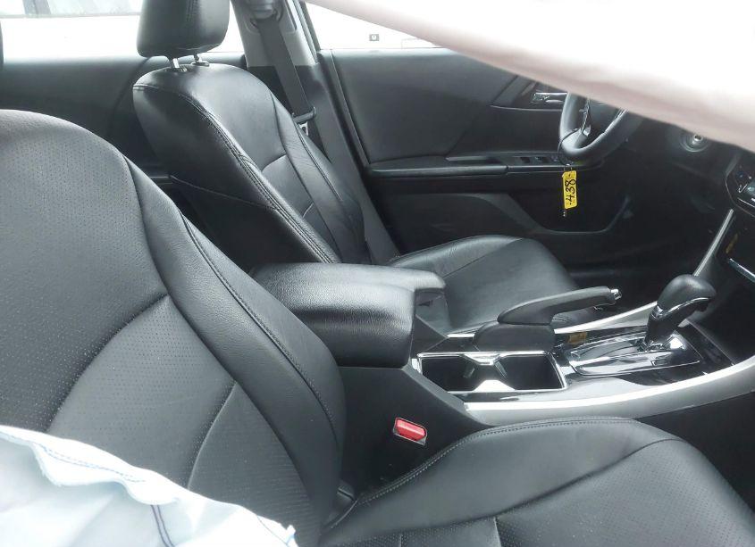 Photo 5 of 2017 Honda Accord LX (VIN 1HGCR2F30HA023575)