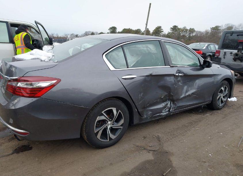 Photo 6 of 2017 Honda Accord LX (VIN 1HGCR2F30HA023575)