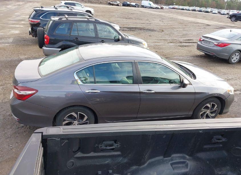 Photo 14 of 2017 Honda Accord LX (VIN 1HGCR2F30HA054342)