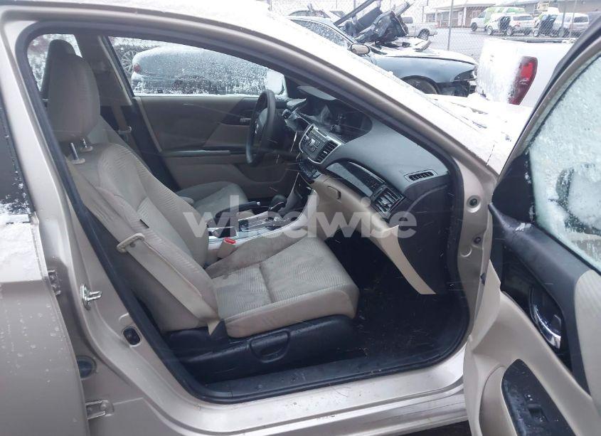 Photo 5 of 2017 Honda Accord LX (VIN 1HGCR2F30HA075739)