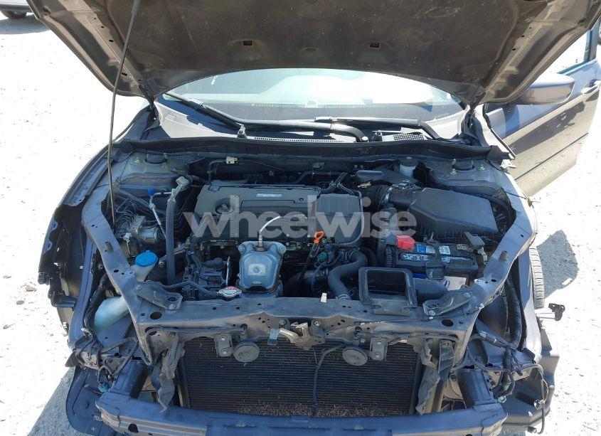 Photo 10 of 2017 Honda Accord LX (VIN 1HGCR2F30HA149127)