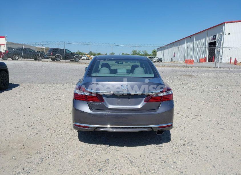 Photo 17 of 2017 Honda Accord LX (VIN 1HGCR2F30HA149127)