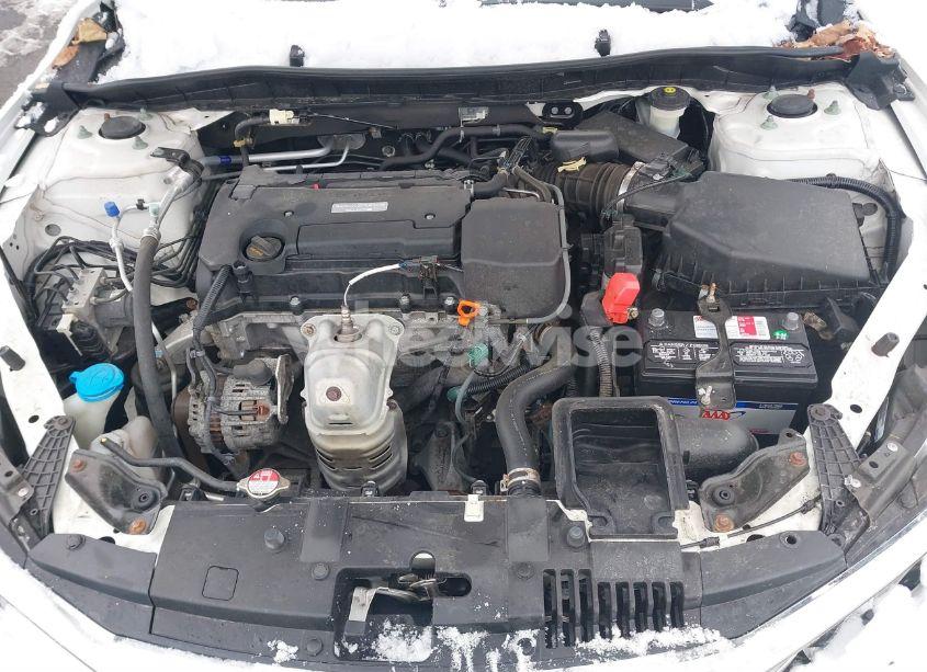 Photo 10 of 2017 Honda Accord LX (VIN 1HGCR2F30HA169166)