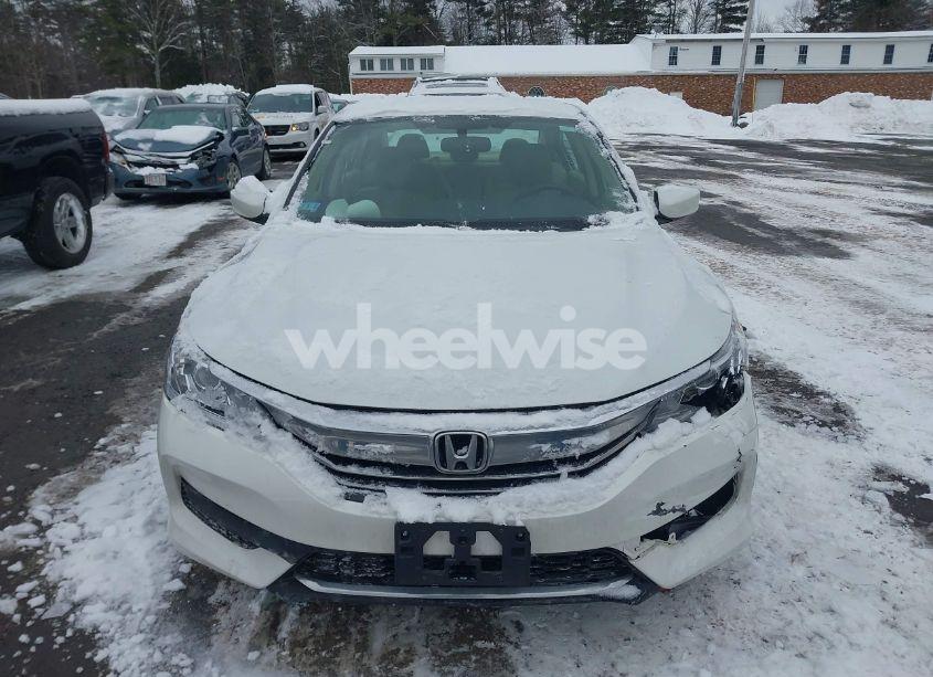 Photo 18 of 2017 Honda Accord LX (VIN 1HGCR2F30HA169166)