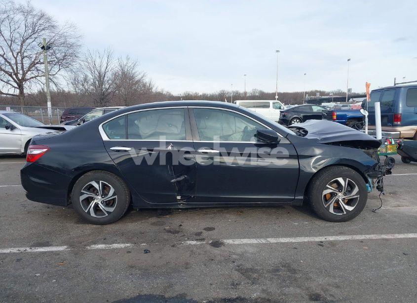 Photo 14 of 2017 Honda Accord LX (VIN 1HGCR2F30HA186064)