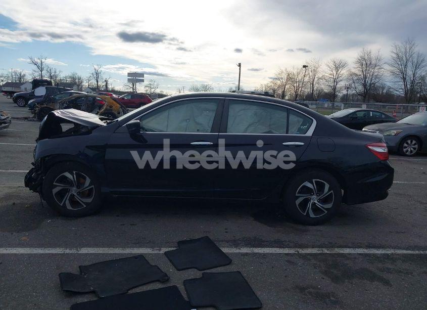 Photo 15 of 2017 Honda Accord LX (VIN 1HGCR2F30HA186064)