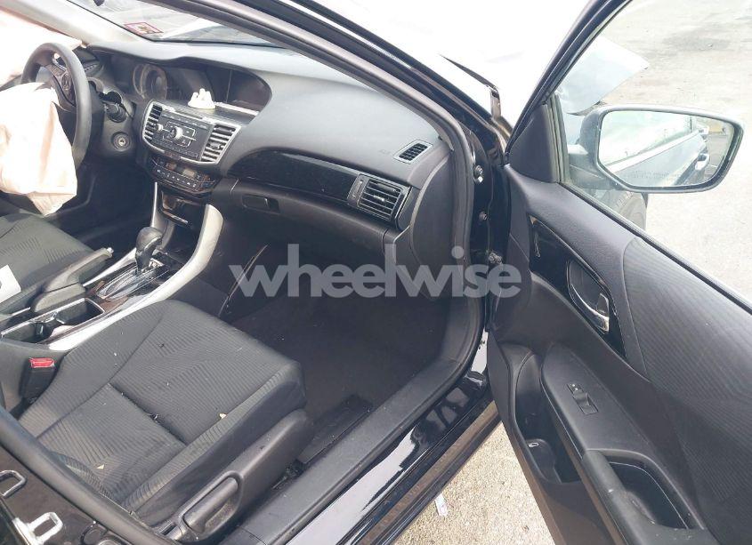 Photo 5 of 2017 Honda Accord LX (VIN 1HGCR2F30HA186064)