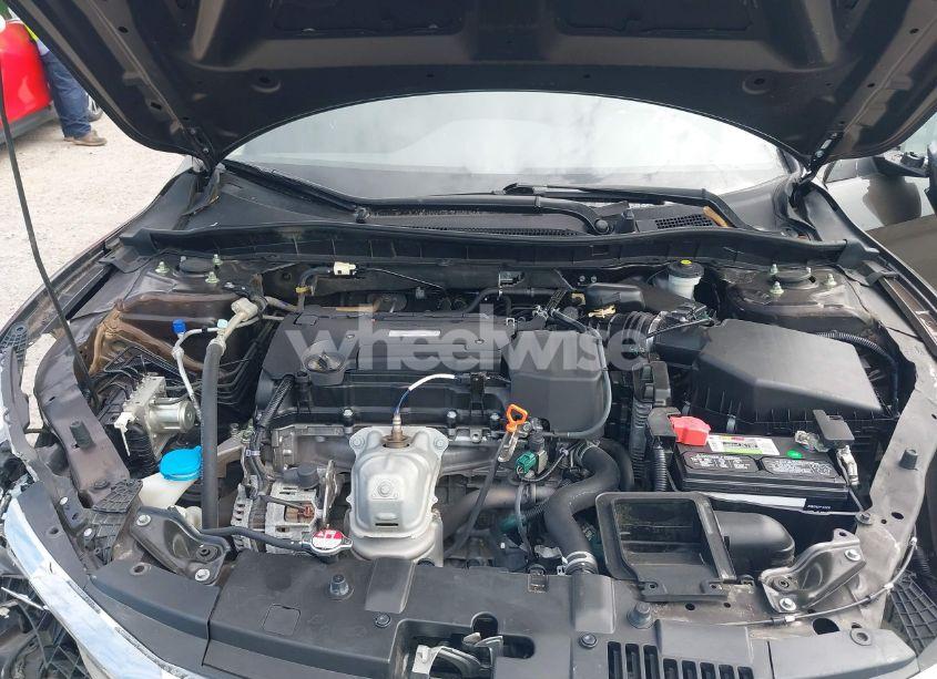 Photo 10 of 2017 Honda Accord LX (VIN 1HGCR2F30HA193080)