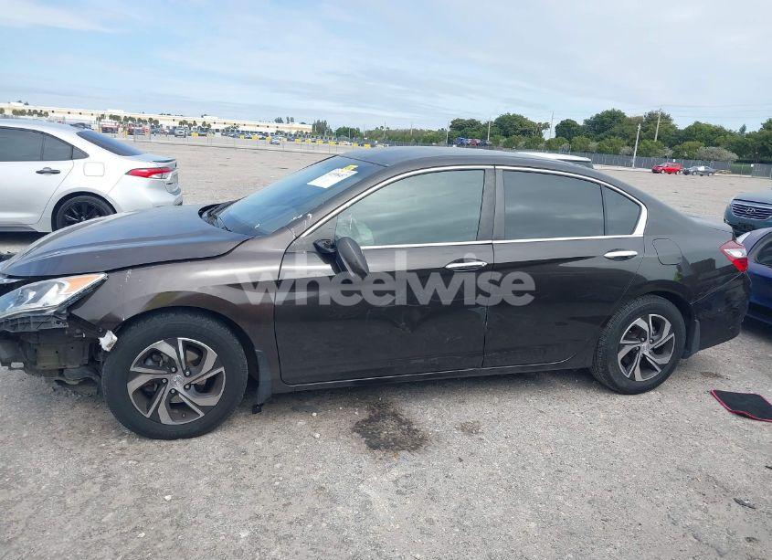Photo 15 of 2017 Honda Accord LX (VIN 1HGCR2F30HA193080)