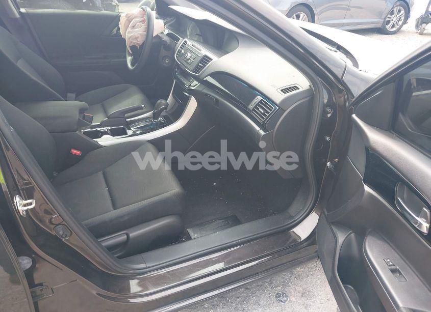 Photo 5 of 2017 Honda Accord LX (VIN 1HGCR2F30HA193080)