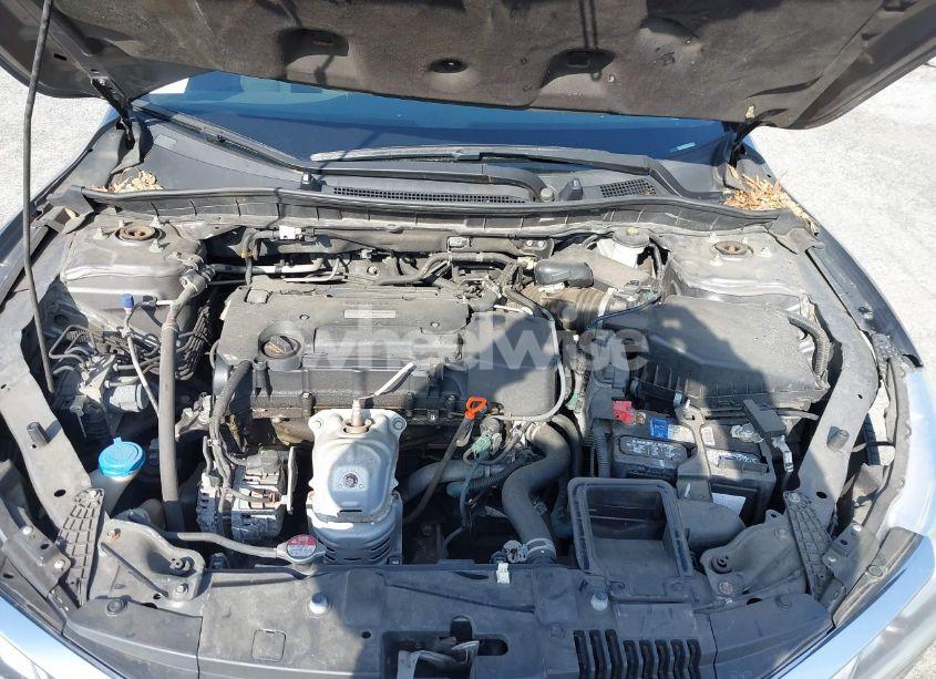 Photo 10 of 2017 Honda Accord LX (VIN 1HGCR2F30HA195167)