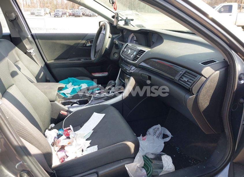 Photo 5 of 2017 Honda Accord LX (VIN 1HGCR2F30HA195167)