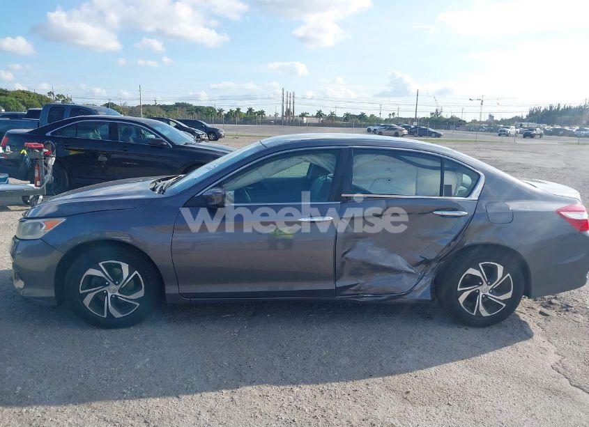 Photo 15 of 2017 Honda Accord LX (VIN 1HGCR2F30HA208211)