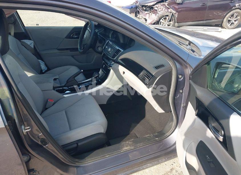 Photo 5 of 2017 Honda Accord LX (VIN 1HGCR2F30HA208211)