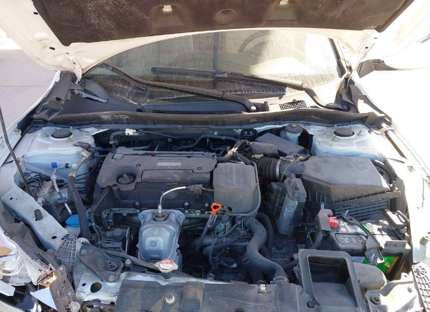 Photo 10 of 2017 Honda Accord LX (VIN 1HGCR2F30HA210721)