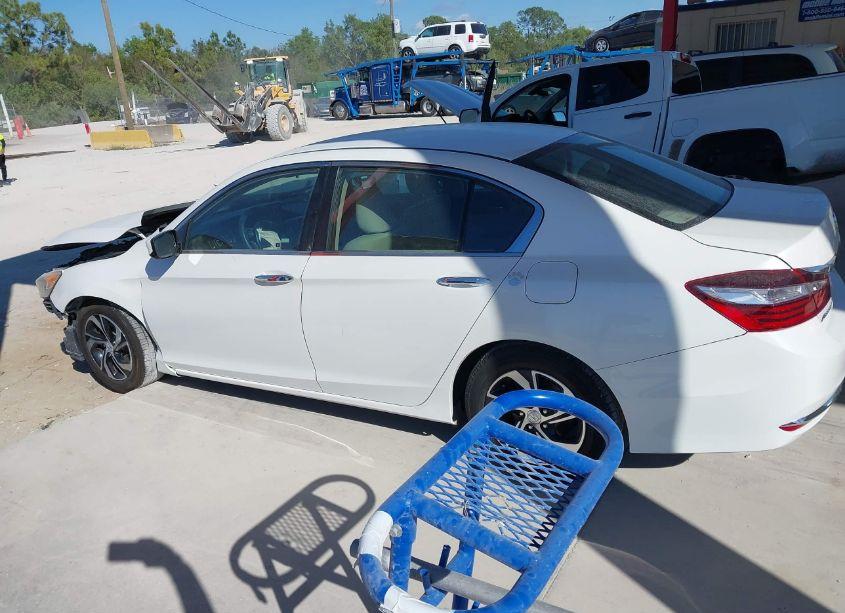 Photo 15 of 2017 Honda Accord LX (VIN 1HGCR2F30HA210721)