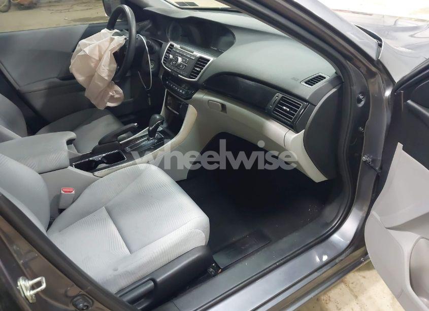 Photo 5 of 2017 Honda Accord LX (VIN 1HGCR2F30HA246165)