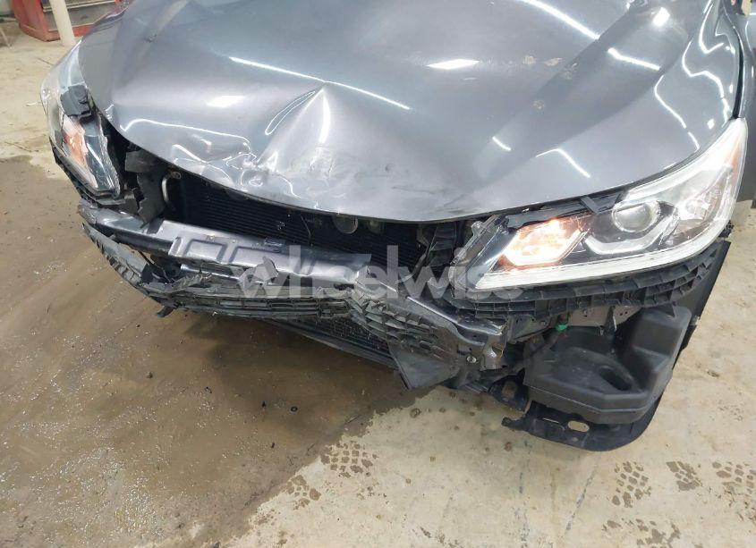 Photo 6 of 2017 Honda Accord LX (VIN 1HGCR2F30HA246165)