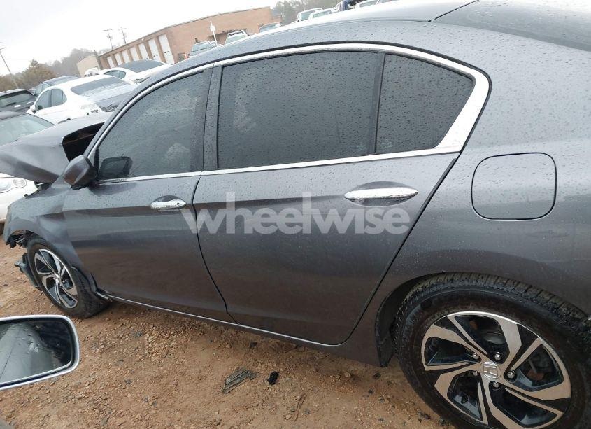 Photo 14 of 2017 Honda Accord LX (VIN 1HGCR2F30HA253200)