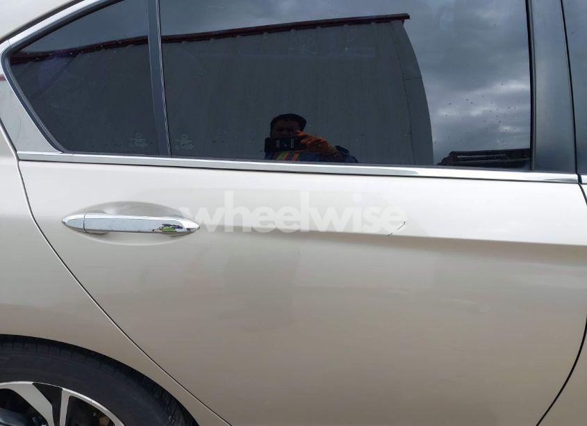 Photo 20 of 2017 Honda Accord LX (VIN 1HGCR2F30HA306932)