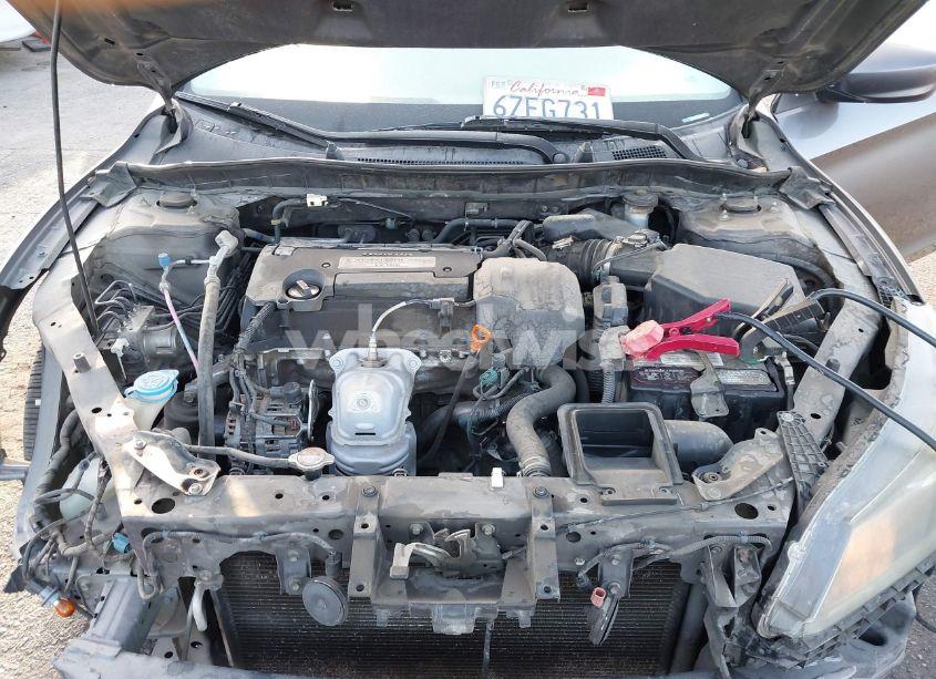 Photo 10 of 2013 Honda Accord LX (VIN 1HGCR2F31DA005323)