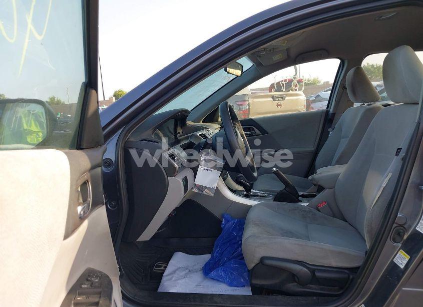 Photo 5 of 2013 Honda Accord LX (VIN 1HGCR2F31DA005323)