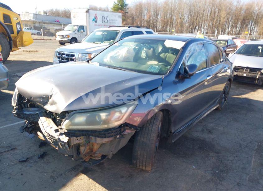 Photo 2 of 2013 Honda Accord LX (VIN 1HGCR2F31DA005550)