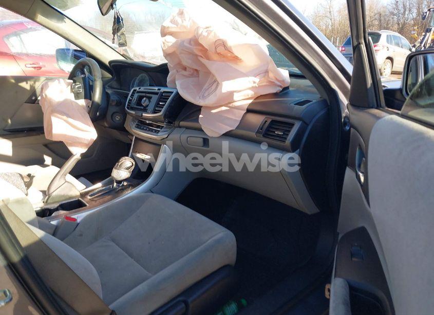 Photo 5 of 2013 Honda Accord LX (VIN 1HGCR2F31DA005550)