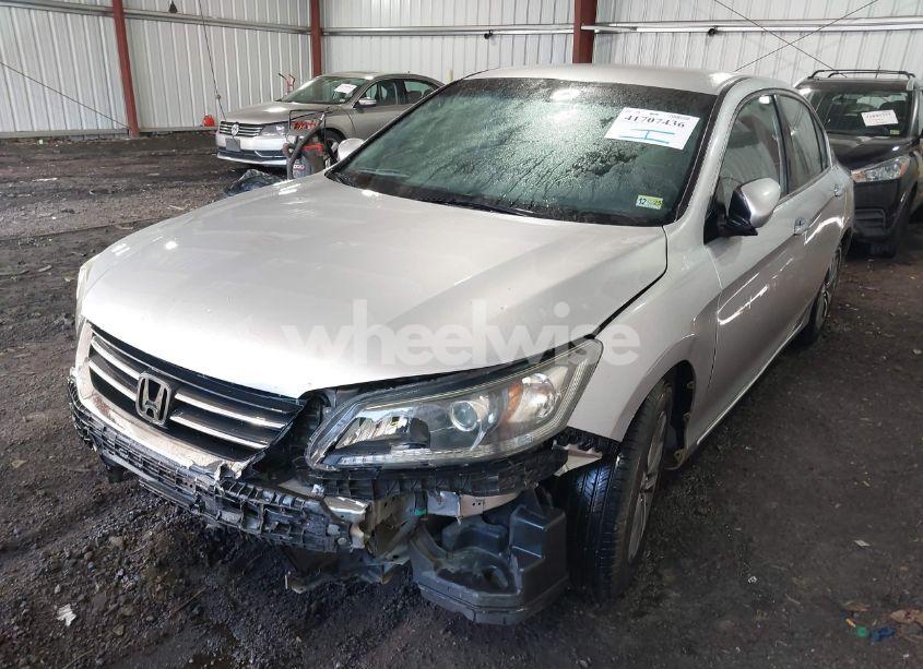 Photo 2 of 2013 Honda Accord LX (VIN 1HGCR2F31DA060161)