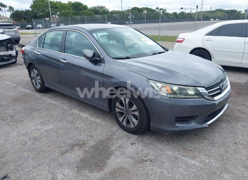 2013 Honda Accord LX (VIN 1HGCR2F31DA242815) main photo