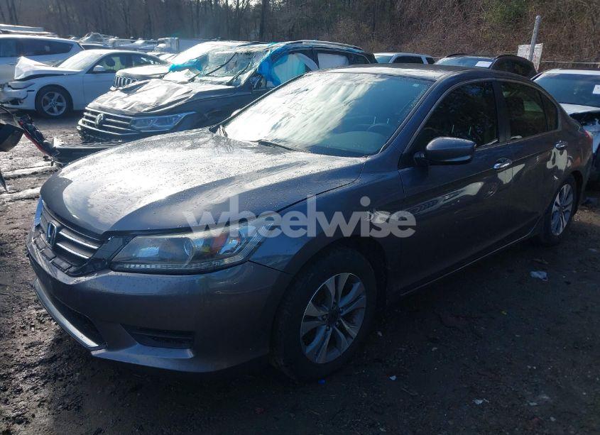 Photo 2 of 2013 Honda Accord LX (VIN 1HGCR2F31DA252499)