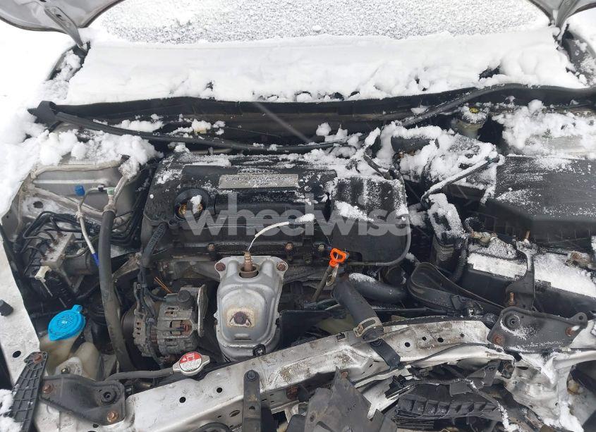 Photo 10 of 2014 Honda Accord LX (VIN 1HGCR2F31EA022186)